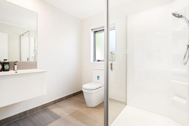 Photo of property in 16a Pine Avenue, Henderson, Auckland, 0612