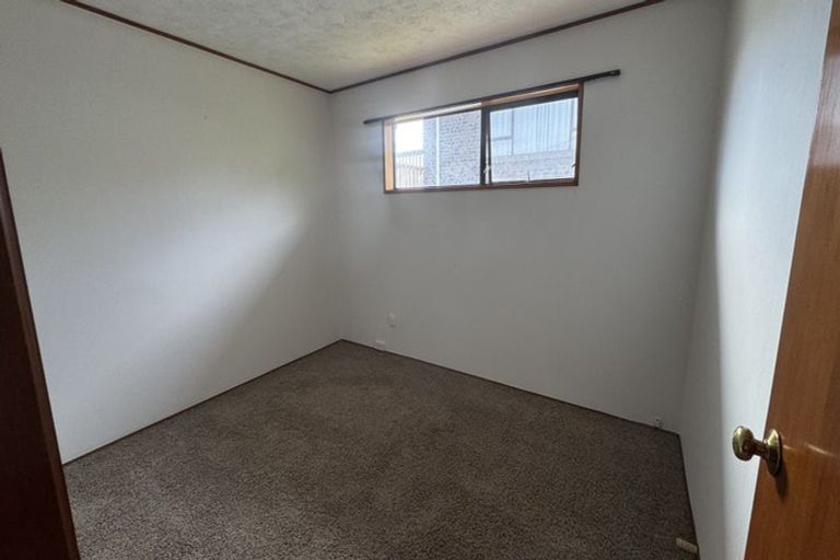 Photo of property in 34a Mark Edward Drive, Half Moon Bay, Auckland, 2012