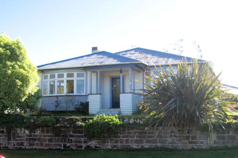 Photo of property in 35 Ingleton Terrace, Fairfield, Hamilton, 3214