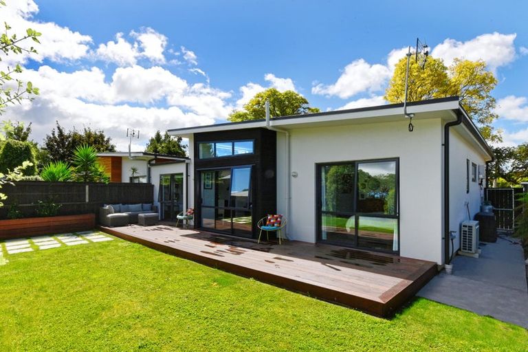 Photo of property in 1/171 Stapletons Road, Richmond, Christchurch, 8013