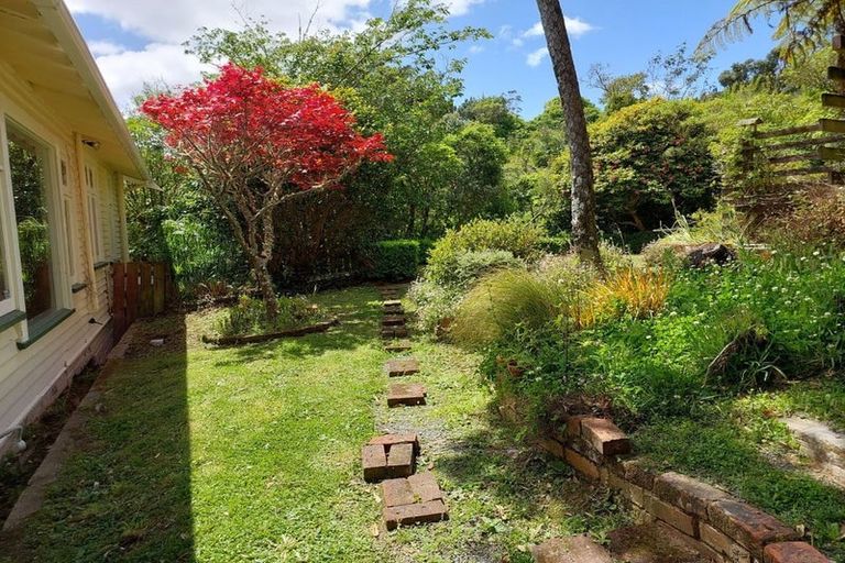 Photo of property in 6 Highland Crescent, Wadestown, Wellington, 6012