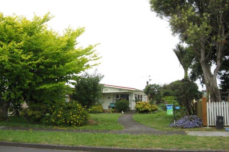 Photo of property in 5 Fausett Avenue, Pukekohe, 2120