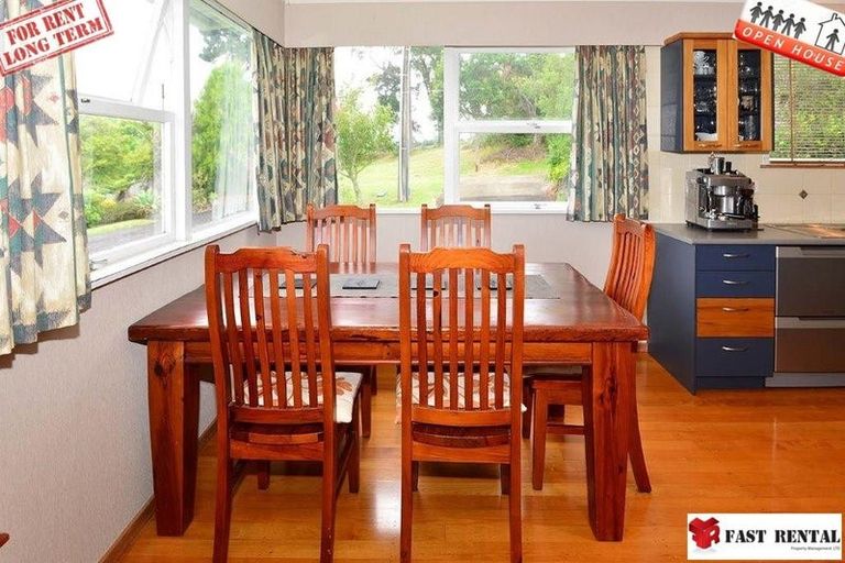 Photo of property in 20 Tawhana Crescent, Red Beach, 0932
