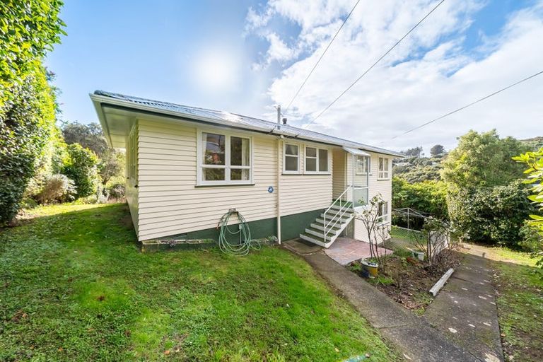 Photo of property in 125 Sievers Grove, Cannons Creek, Porirua, 5024