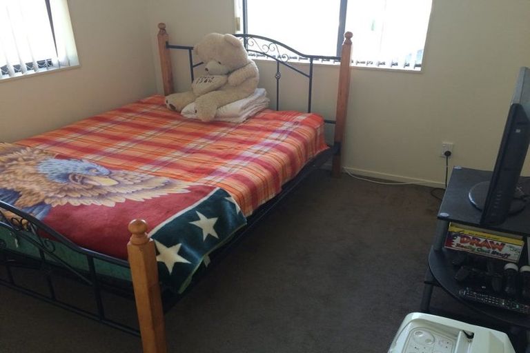 Photo of property in 150 Keri Vista Rise, Papakura, 2110