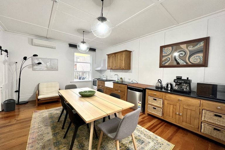 Photo of property in 32-34 Majoribanks Street, Mount Victoria, Wellington, 6011