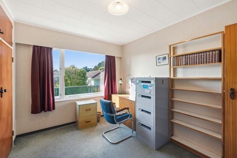 Photo of property in 106 Ruapehu Street, Paraparaumu, 5032