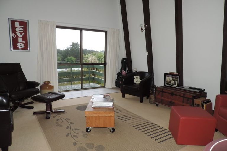 Photo of property in 9 Bridge Street, Tirau, 3410