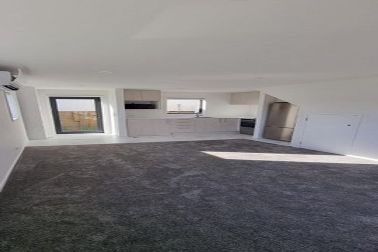 Photo of property in 1/81 Kervil Avenue, Te Atatu Peninsula, Auckland, 0610