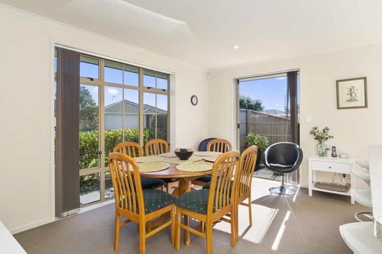 Photo of property in 3 Stenning Place, Papamoa Beach, Papamoa, 3118