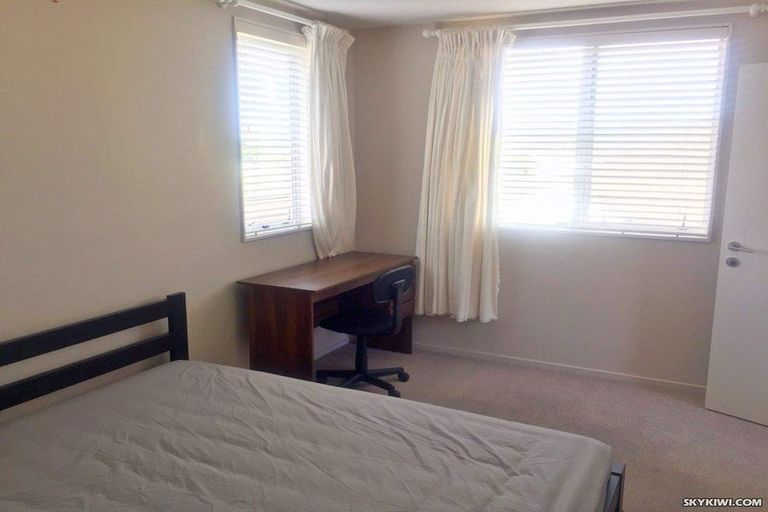 Photo of property in 23 Lamia Place, The Gardens, Auckland, 2105