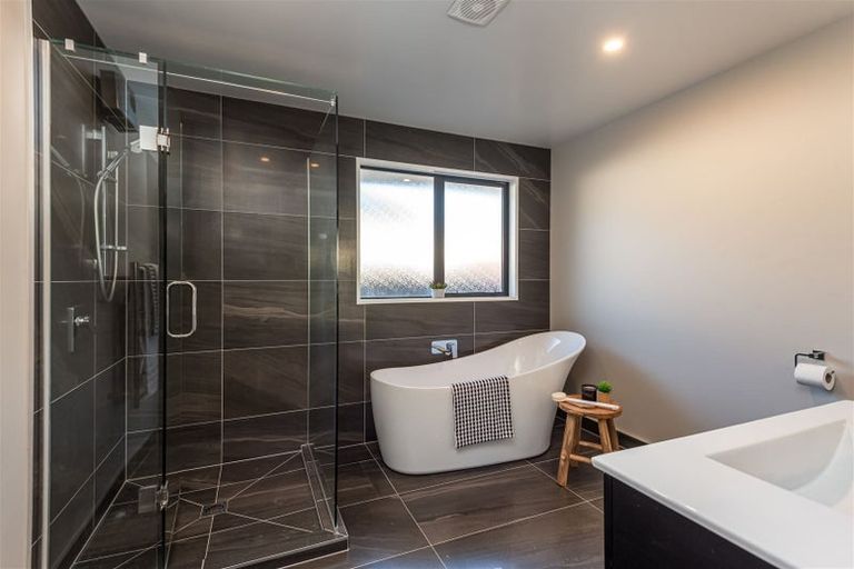 Photo of property in 16 Sorrel Gate, Halswell, Christchurch, 8025