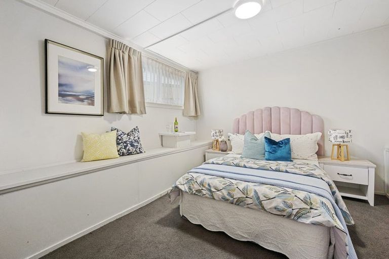 Photo of property in 1/52 Beulah Avenue, Rothesay Bay, Auckland, 0630