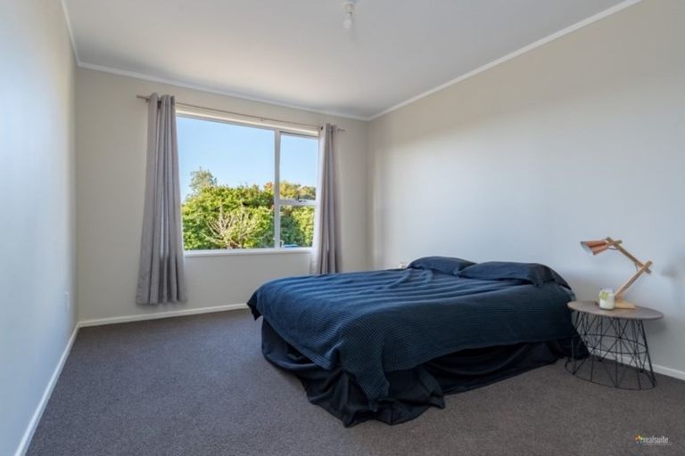 Photo of property in 2/3 Vella Street, Titahi Bay, Porirua, 5022