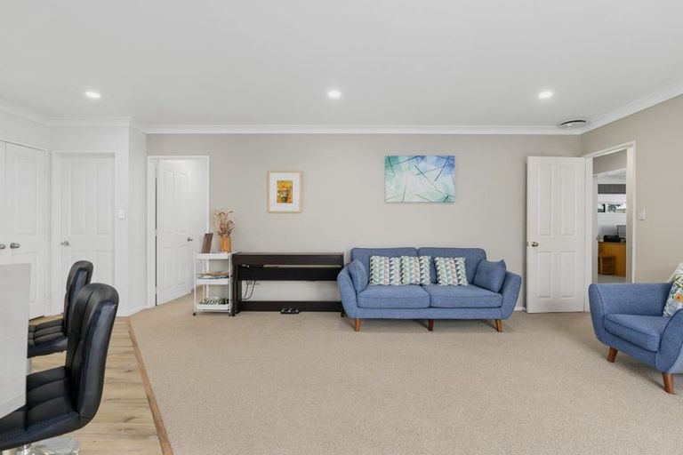 Photo of property in 33 Cate Road, Rototuna North, Hamilton, 3210