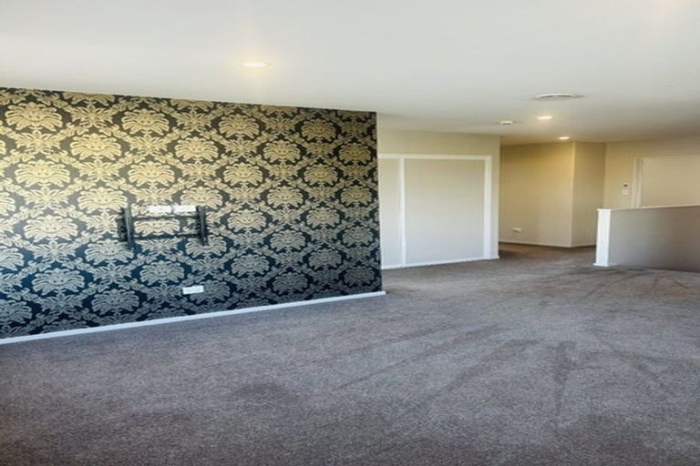 Photo of property in 10 Pakura Street, Pegasus, 7612