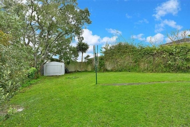 Photo of property in 56 Taurus Crescent, Beach Haven, Auckland, 0626