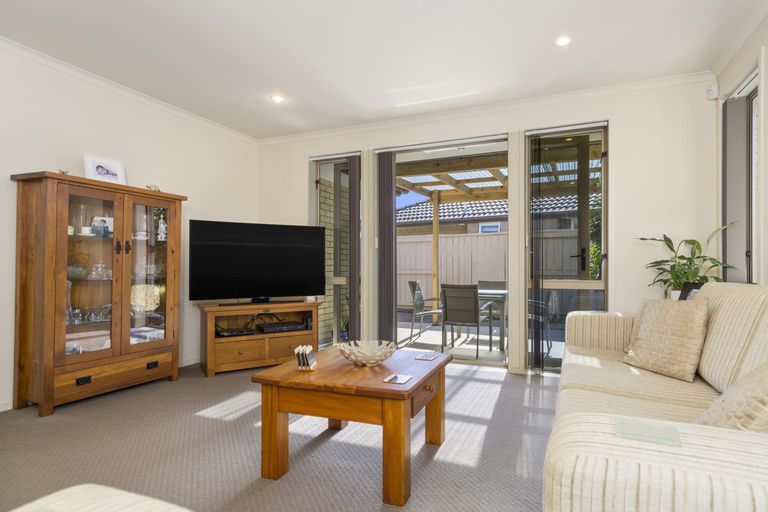 Photo of property in 3 Stenning Place, Papamoa Beach, Papamoa, 3118