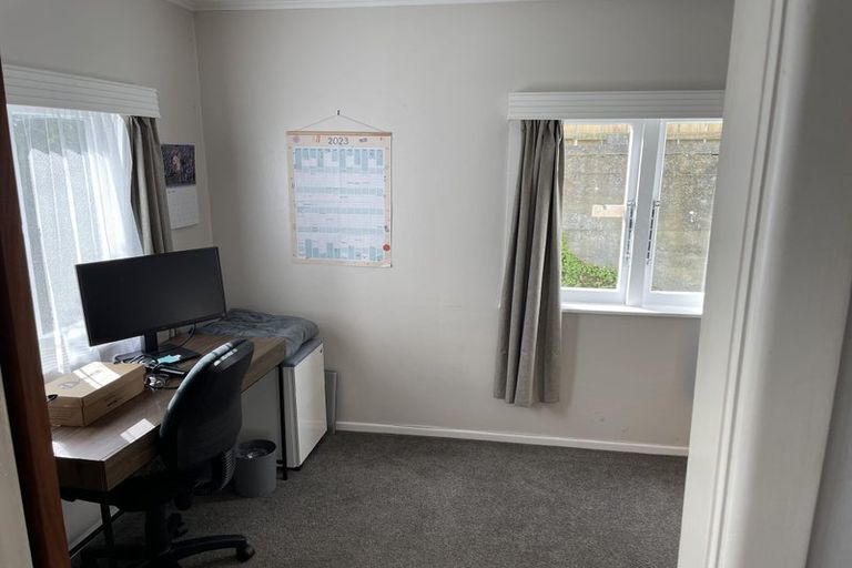 Photo of property in 19 Petherick Crescent, Johnsonville, Wellington, 6037