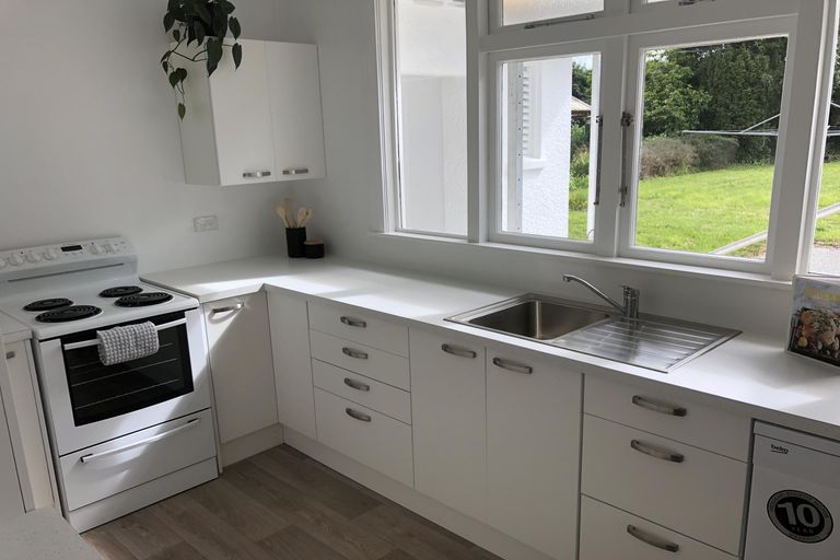 Photo of property in 12 Karina Terrace, Roslyn, Palmerston North, 4414