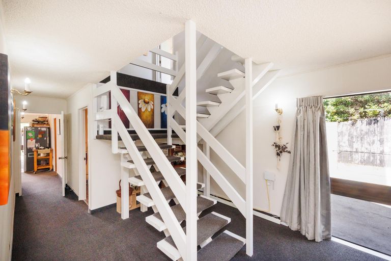 Photo of property in 22 Truscott Grove, Awapuni, Palmerston North, 4412