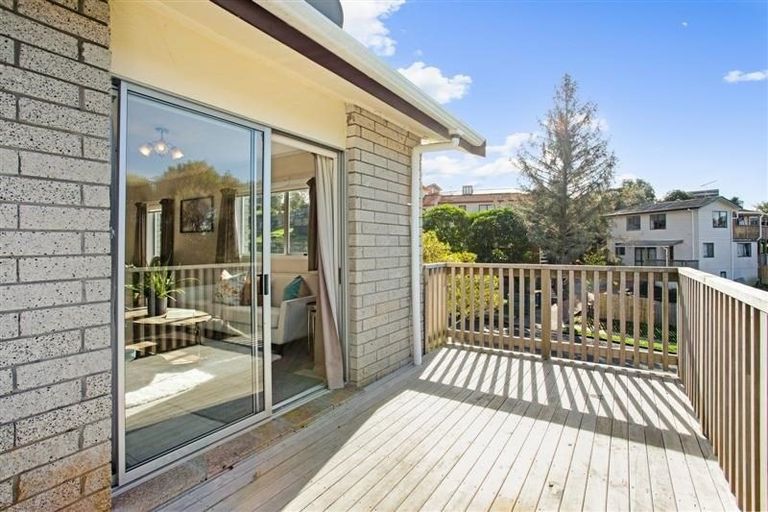 Photo of property in 1/13 Redwing Street, Browns Bay, Auckland, 0630