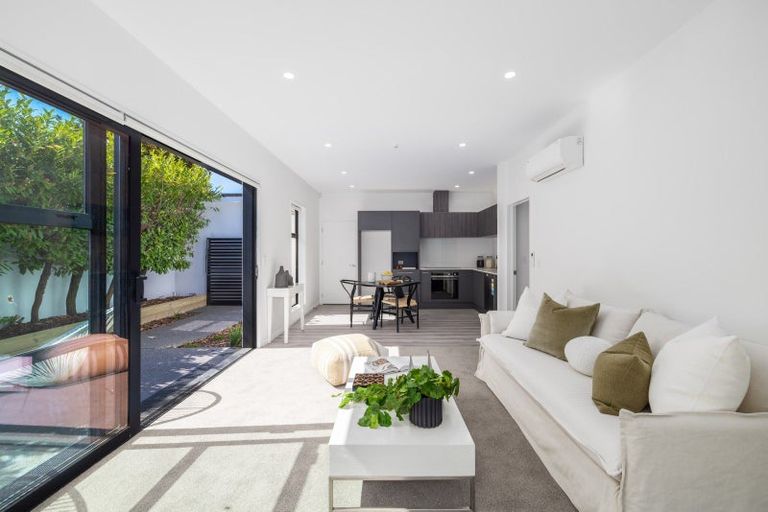 Photo of property in 121b Glandovey Road, Strowan, Christchurch, 8052