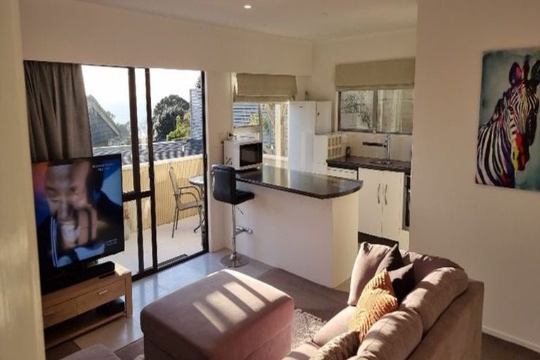 Photo of property in 11 Rahopara Street, Castor Bay, Auckland, 0620