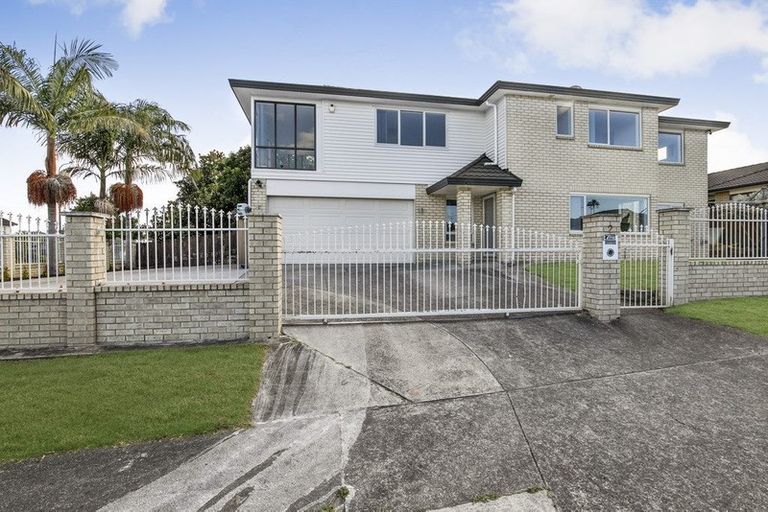 Photo of property in 2 Senator Drive, Manurewa, Auckland, 2105