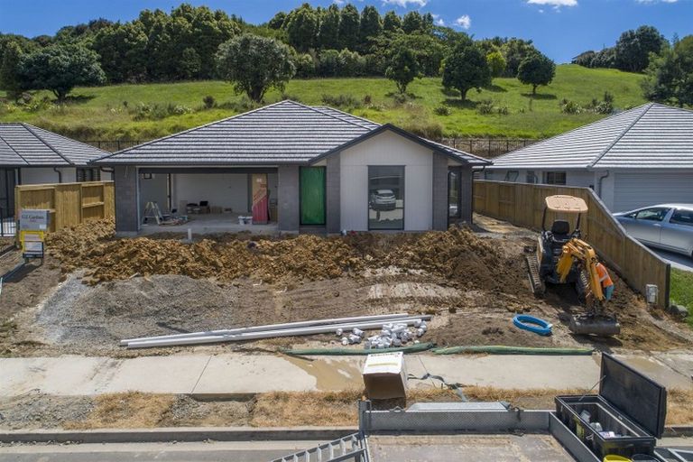 Photo of property in 23 Lakeside Terrace, Omokoroa, 3114