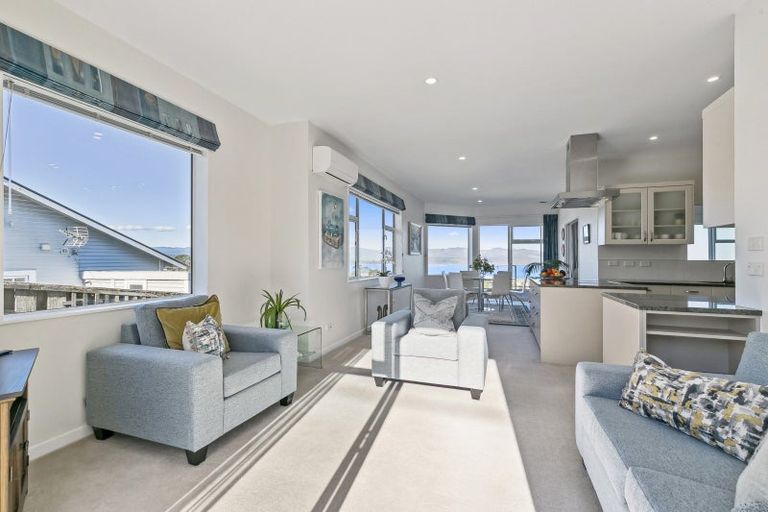 Photo of property in 18 Mandalay Terrace, Khandallah, Wellington, 6035