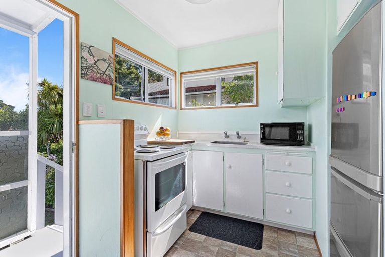 Photo of property in 3/250 Onewa Road, Birkenhead, Auckland, 0626