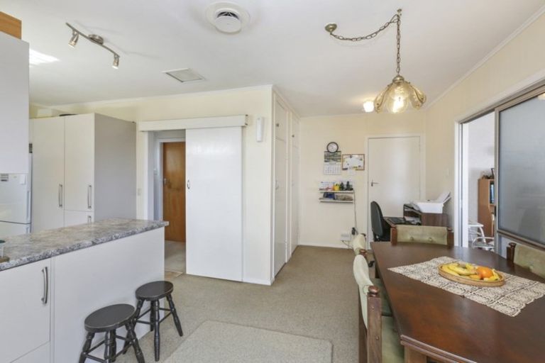 Photo of property in 11 Taunton Place, Lynmouth, New Plymouth, 4310