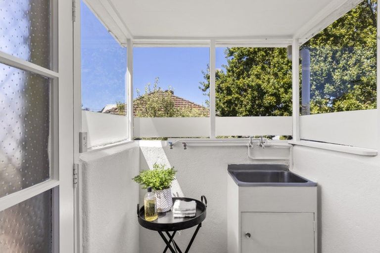 Photo of property in 6/40 Lake Road, Narrow Neck, Auckland, 0624