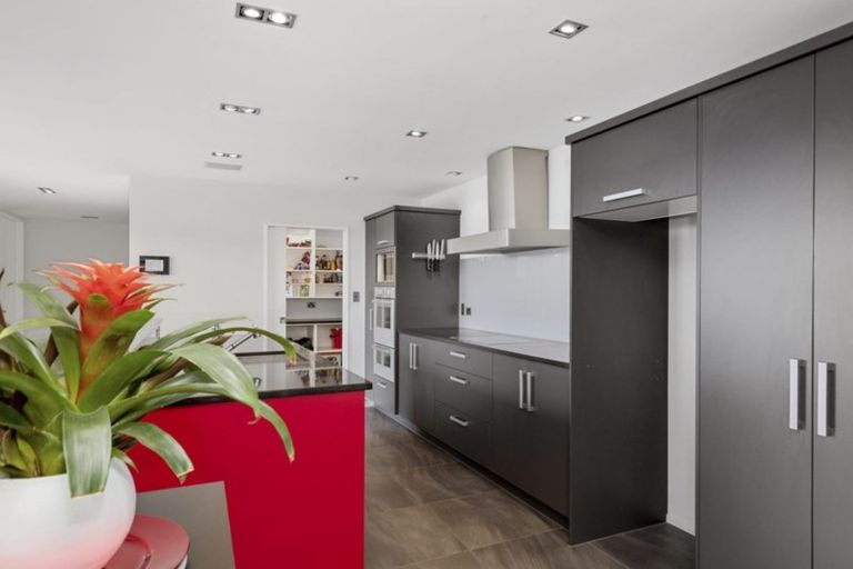 Photo of property in 115 Oriental Parade, Papamoa Beach, Papamoa, 3118