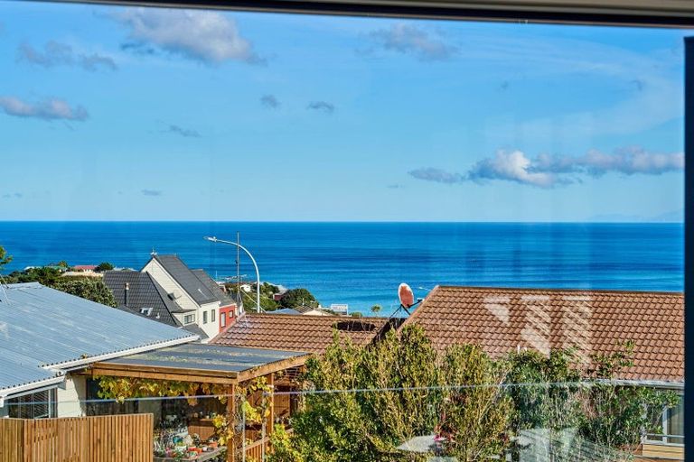 Photo of property in 79 Frobisher Street, Island Bay, Wellington, 6023