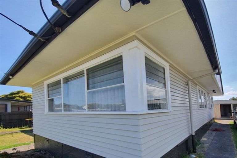 Photo of property in 4 Atkinson Avenue, Papatoetoe, Auckland, 2025