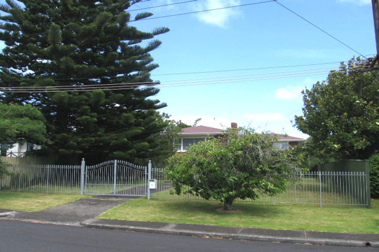 Photo of property in 5 Watene Road, Mount Wellington, Auckland, 1060