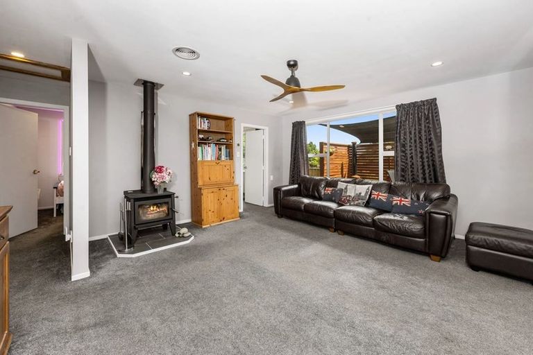 Photo of property in 21 Kotare Street, Hilltop, Taupo, 3330