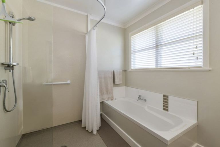Photo of property in 121 Slacks Road, Awapuni, Palmerston North, 4412