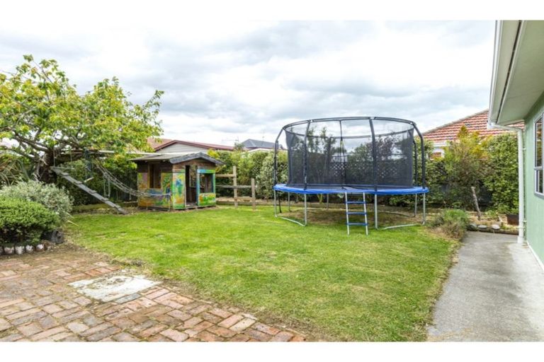 Photo of property in 21 Harborough Street, Watlington, Timaru, 7910