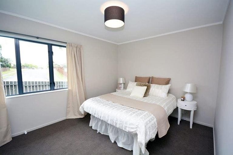 Photo of property in 13 Volante Avenue, Wattle Downs, Auckland, 2103