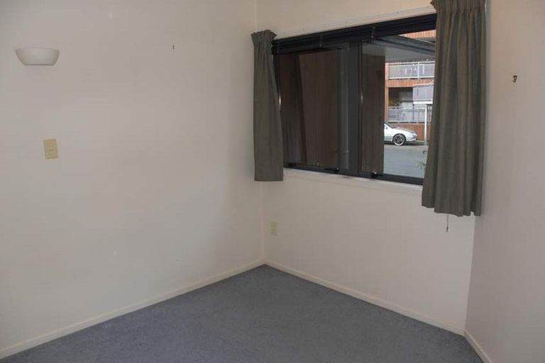 Photo of property in 6/3 The Avenue, Albany, Auckland, 0632