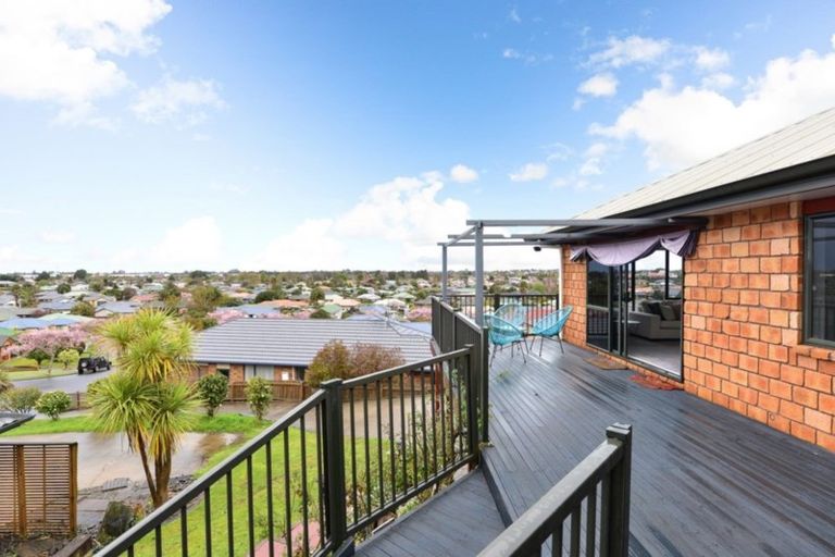 Photo of property in 17 Dorchester Place, Nawton, Hamilton, 3200