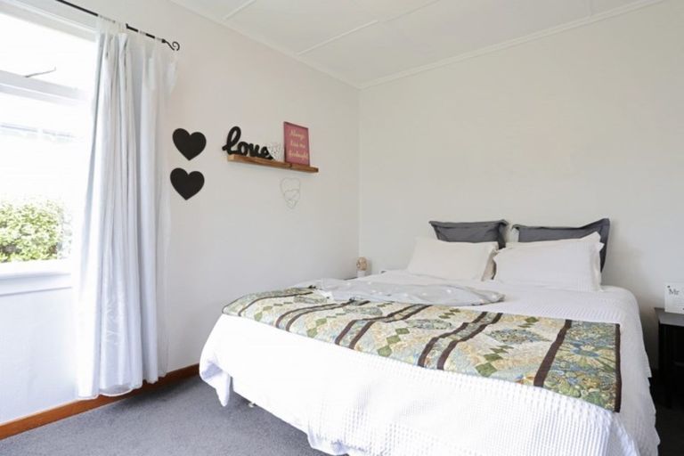 Photo of property in 43 Home Street, Winton, 9720