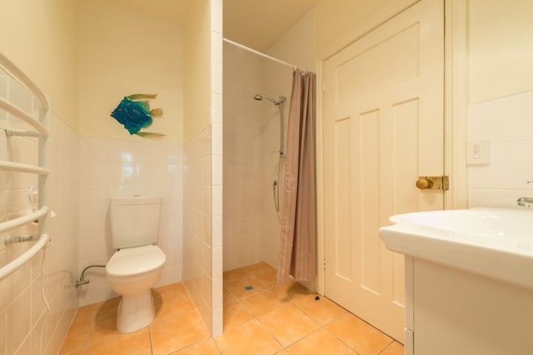 Photo of property in 7 Matauwhi Road, Russell, 0202