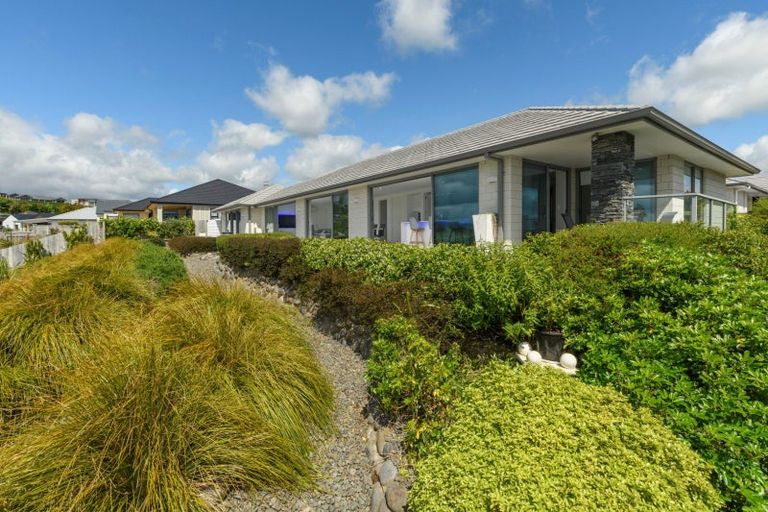 Photo of property in 10 Edmondson Lane, Omokoroa, 3114