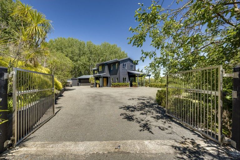 Photo of property in 35 Raratu Road, Kahuranaki, Havelock North, 4295