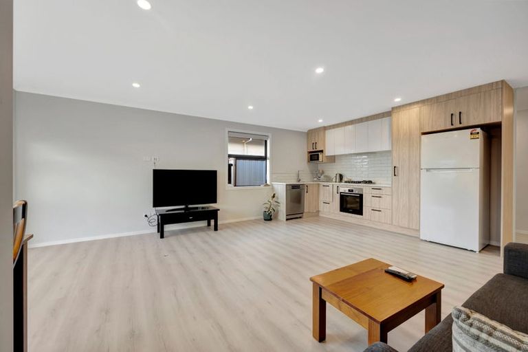 Photo of property in 2/2 Grange Avenue, Nawton, Hamilton, 3200