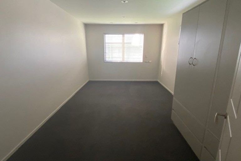 Photo of property in 12 O'dea Place, Burnside, Christchurch, 8053